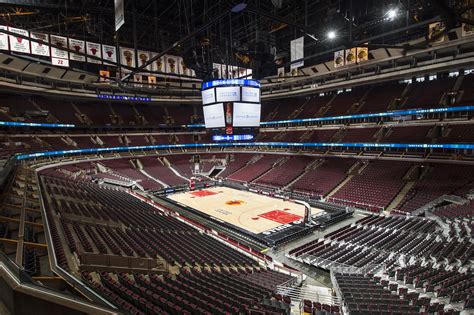 Untied center - Monday - Saturday: 11 AM - 5 PM. Sunday: CLOSED **. **On event days, the Box Office will open at 11 AM and close at the start of the event.**. BOX OFFICE CONTACT: 312-455-4444 or ticketoffice@unitedcenter.com. PREMIUM SALES CONTACT: 312-455-4545 or premiumseating@unitedcenter.com.